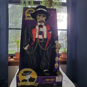 Vintage 2005 Gemmy Swingin' Skelly Animatronic Gangster Zoot Suit Skeleton